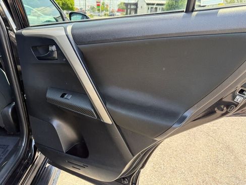 Used 2014 Toyota RAV4 LE AWD/4WD image 25