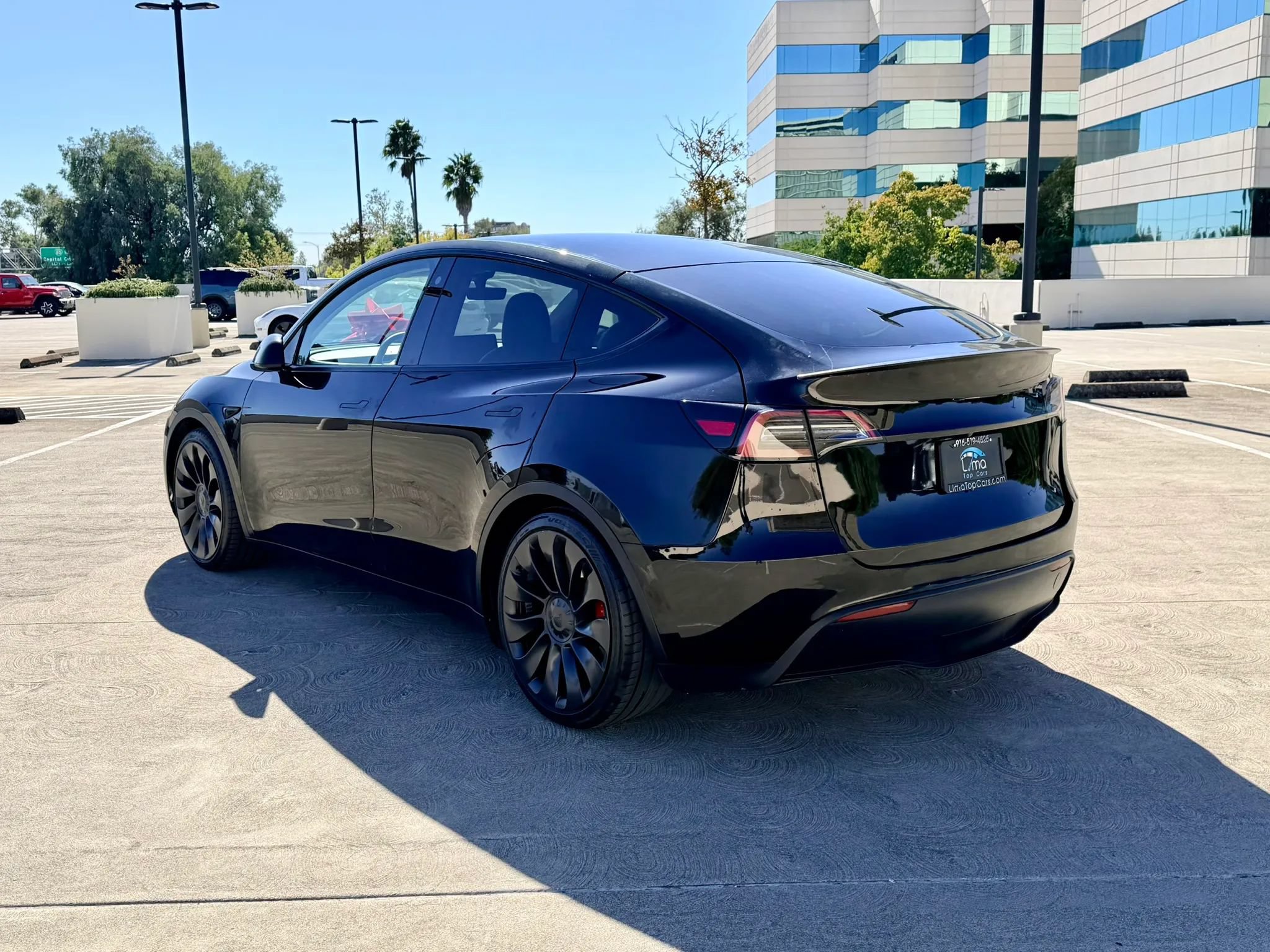 Used 2023 Tesla Model Y Long Range AWD/4WD image 10