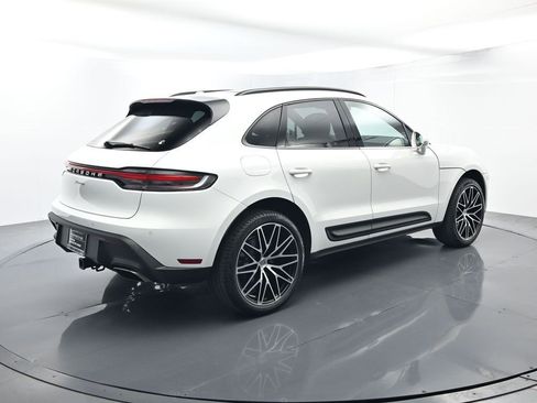 Certified 2025 Porsche Macan AWD/4WD image 15