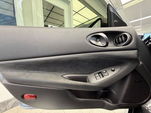 Used 2023 Nissan Z w/ Floor Mat Package (L93) RWD image 22
