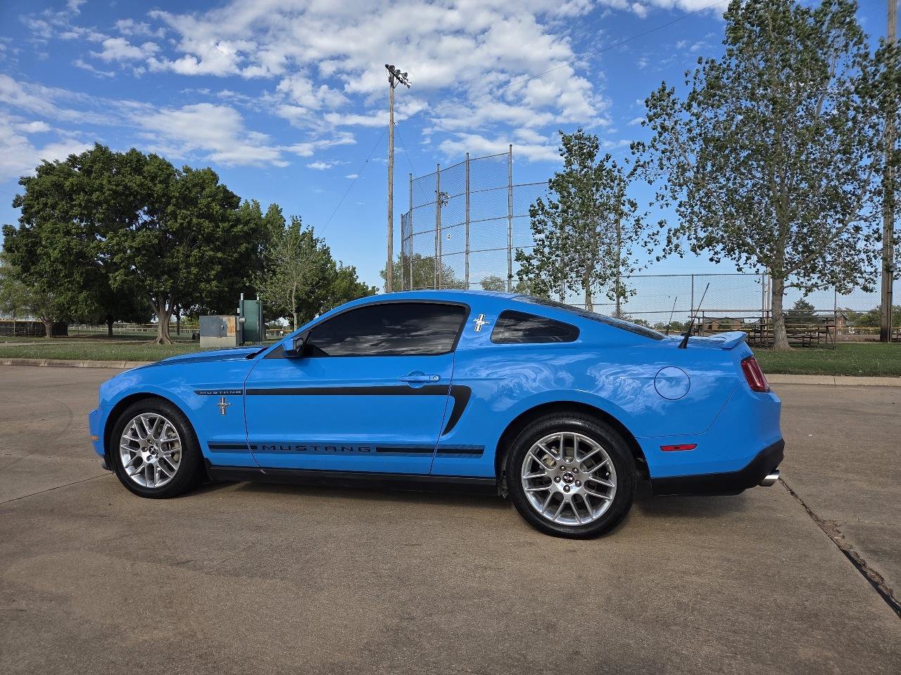 Used 2012 Ford Mustang Premium RWD image 5