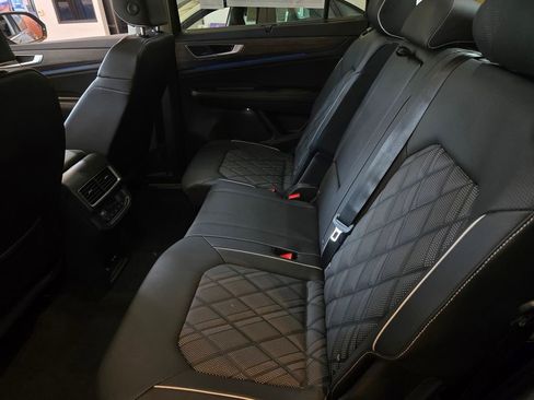 New 2026 Volkswagen Atlas SEL Premium R-Line AWD/4WD image 4