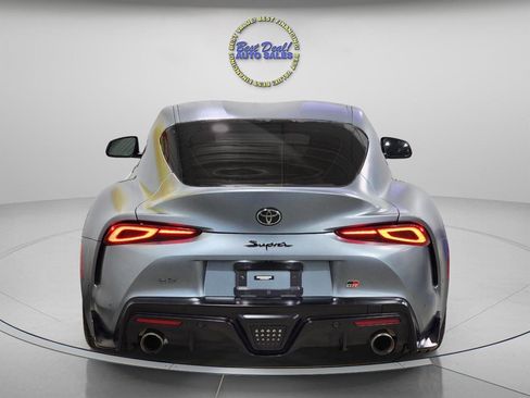 Used 2022 Toyota Supra RWD image 6