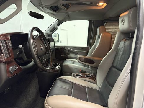 Used 2016 GMC Savana 2500 RWD image 19