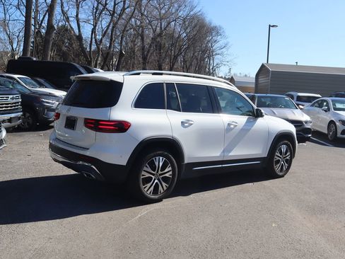 Certified 2025 Mercedes-Benz GLB 250 image 3
