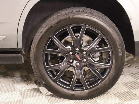 Used 2024 GMC Yukon Denali w/ Denali Reserve Package AWD/4WD image 23