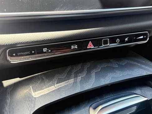 Used 2025 Mercedes-Benz E 350 Sedan image 39