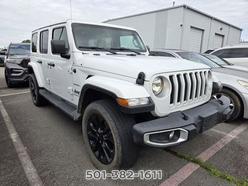 Used 2023 Jeep Wrangler Unlimited Sahara w/ Cold Weather Group AWD/4WD image 9
