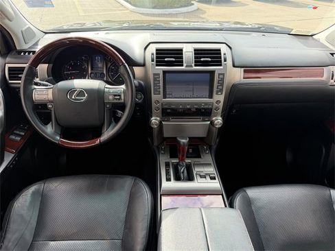 Used 2013 Lexus GX 460 image 9