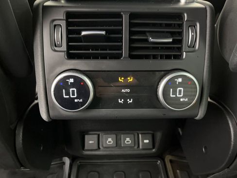 Used 2021 Land Rover Discovery S R-Dynamic AWD/4WD image 28