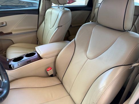 Used 2012 Toyota Venza Limited w/ Tow Pkg AWD/4WD image 6