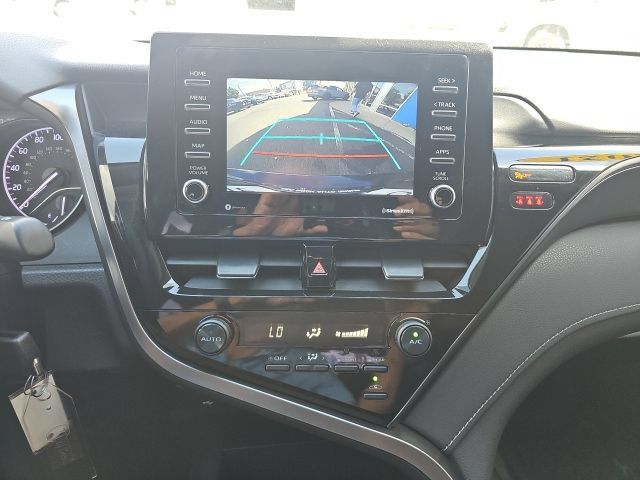 Used 2021 Toyota Camry SE AWD/4WD image 14