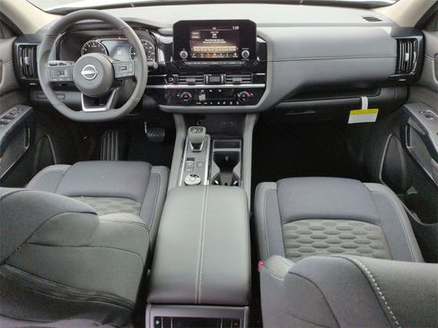 New 2025 Nissan Pathfinder SV image 15