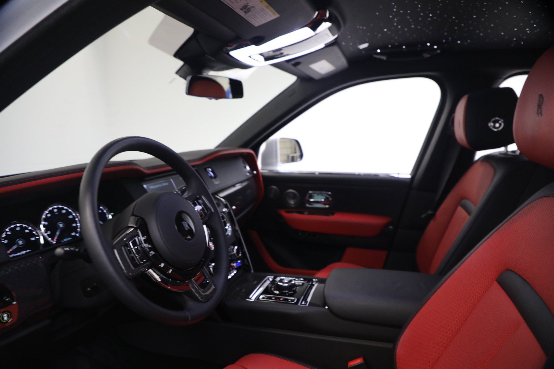 Certified 2020 Rolls-Royce Cullinan Black Badge AWD/4WD image 16