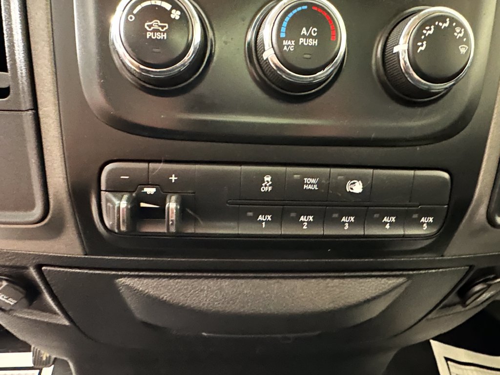 Used 2016 RAM 3500 Tradesman RWD image 46