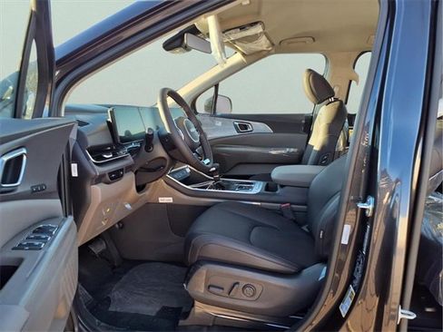 New 2026 Kia Carnival EX image 18