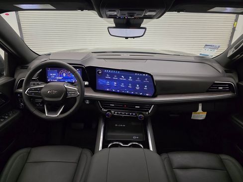 New 2025 Chevrolet Suburban Z71 w/ Z71 Off-Road Package image 52