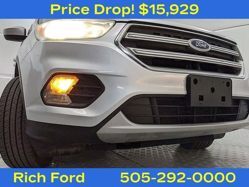 Used 2017 Ford Escape SE image 22
