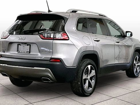 Used 2019 Jeep Cherokee Limited image 11
