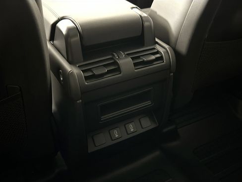 Certified 2026 Land Rover Defender 110 S AWD/4WD image 25