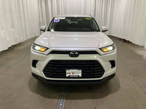 Certified 2024 Toyota Grand Highlander XLE image 9