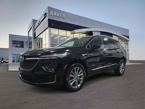 Used 2023 Buick Enclave Avenir image 1