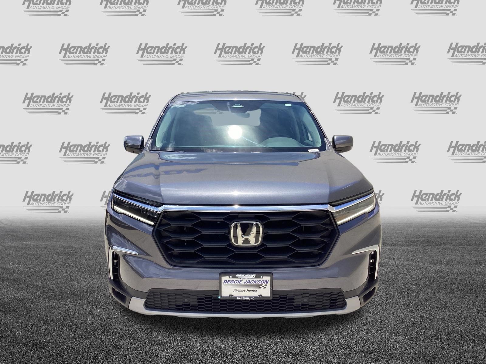 Used 2025 Honda Pilot EX-L image 3