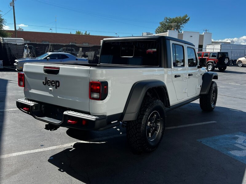 Used 2022 Jeep Gladiator Rubicon w/ Trailer Tow Package AWD/4WD image 9