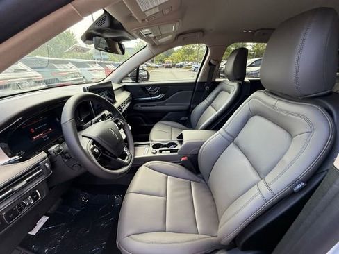 New 2025 Lincoln Corsair FWD w/ Equipment Group 101A image 13