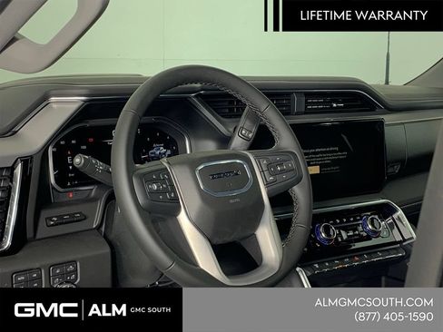 New 2026 GMC Sierra 3500 Denali w/ Denali Reserve Package AWD/4WD image 14