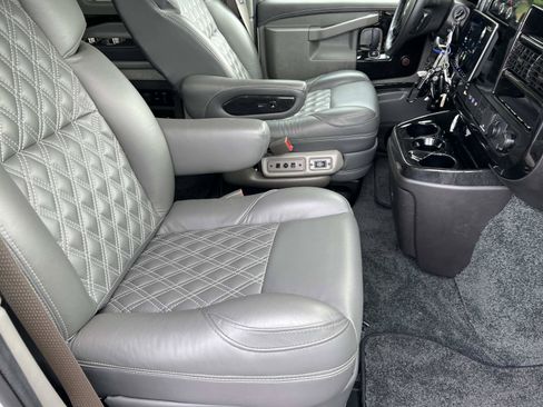Used 2024 GMC Savana 2500 RWD image 13