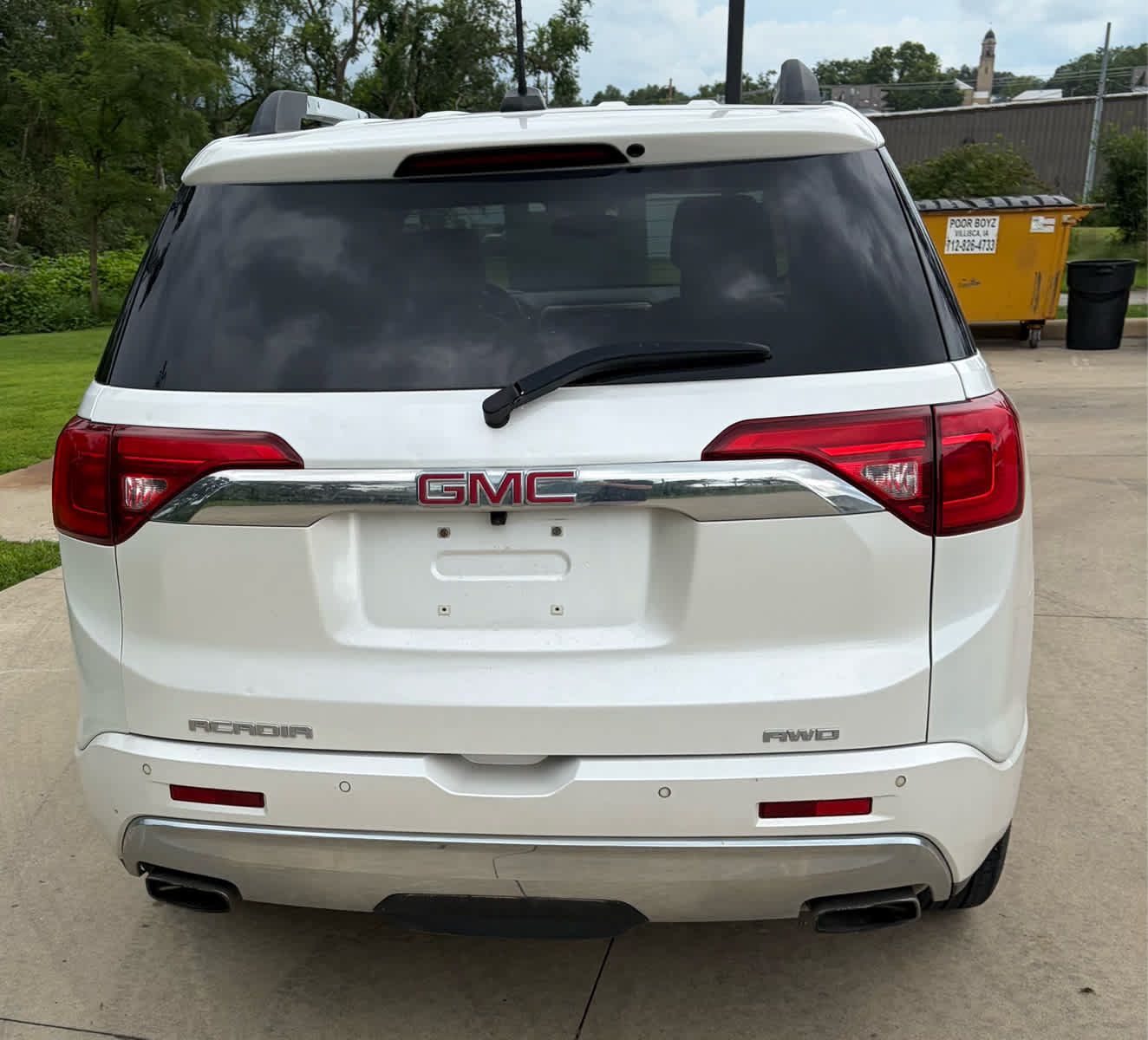 Used 2017 GMC Acadia Denali w/ Technology Package AWD/4WD image 6