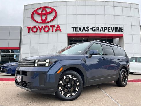 Used 2025 Hyundai Santa Fe SEL image 2