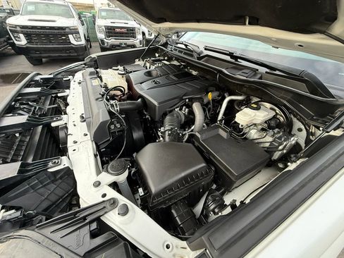 Used 2022 Toyota Tundra Limited AWD/4WD image 50