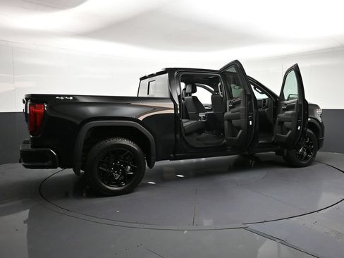 Used 2023 GMC Sierra 1500 SLT w/ SLT Premium Plus Package AWD/4WD image 31