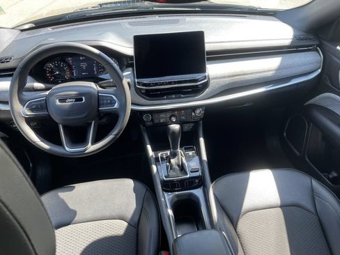 Used 2024 Jeep Compass Latitude AWD/4WD image 15