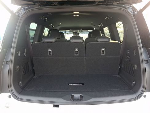 Certified 2025 Nissan Armada PRO-4X image 28