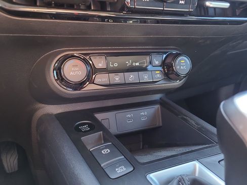 New 2026 Nissan Kicks SV image 17