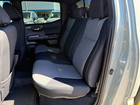 Used 2023 Toyota Tacoma TRD Off-Road w/ Technology Package image 30