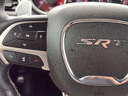Used 2018 Dodge Challenger SRT Hellcat RWD image 14