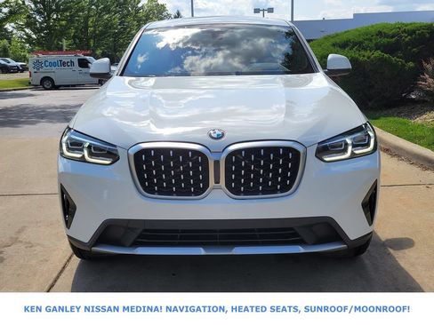 Used 2025 BMW X4 xDrive30i w/ Premium Package AWD/4WD image 8