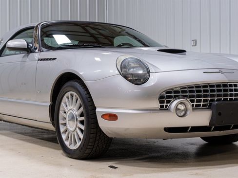 Used 2004 Ford Thunderbird RWD image 1