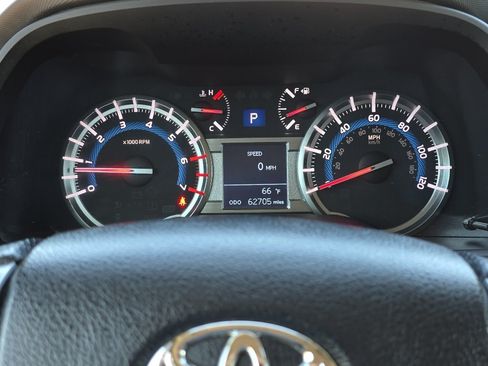 Certified 2019 Toyota 4Runner SR5 AWD/4WD image 26