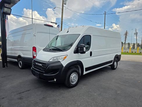 Used 2024 RAM ProMaster 2500 w/ Convenience Group FWD image 28