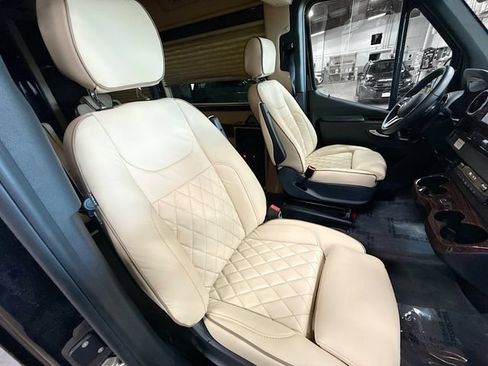 Used 2022 Mercedes-Benz Sprinter 3500 image 29