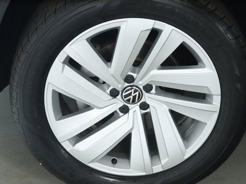 Used 2023 Volkswagen Atlas Cross Sport SE AWD/4WD image 37