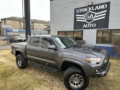 Used 2023 Toyota Tacoma SR AWD/4WD image 2