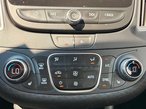 Used 2023 Chevrolet Malibu LT w/ Driver Confidence Package FWD image 23