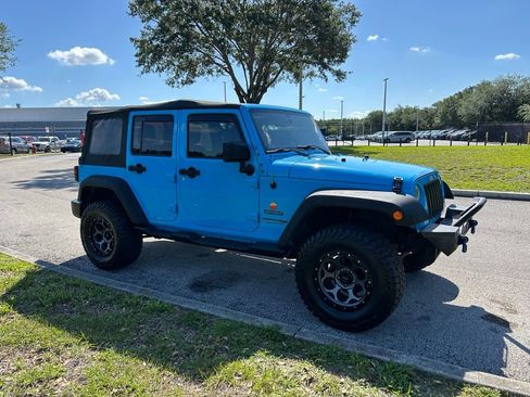 Used 2018 Jeep Wrangler Unlimited Sport S AWD/4WD image 7