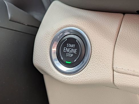 Used 2022 Buick Envision Essence w/ Safety Package AWD/4WD image 43